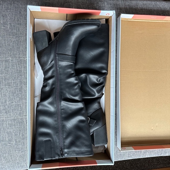 NWT Soul Naturalizer Black Buckle Knee High Leather Boots - Picture 2 of 6